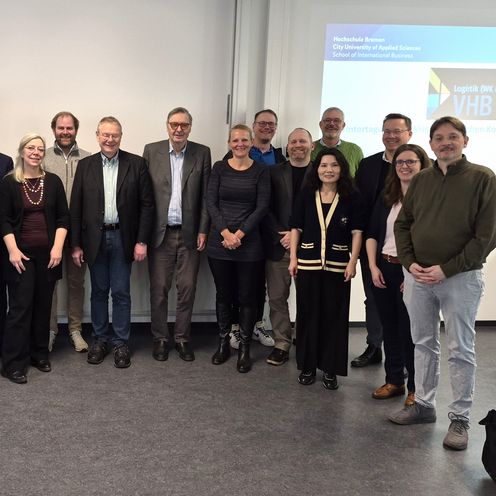 WK_Logistik_Wintertagung_2025_26 Das Bild ist ein Gruppenfoto der Teilnehmenden der Wintertagung.