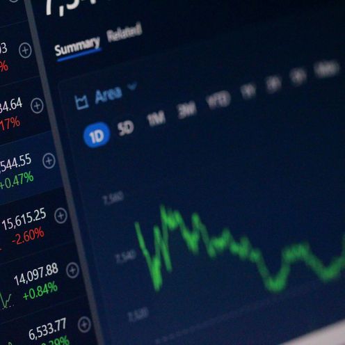 202512_Publikation Fieberg Journal of Finance_Copyright Anne Nygard - unsplash Grafik zeigt Aktienkurse