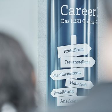 Career Gate Säule Säule mit Aufschrift Career Gate