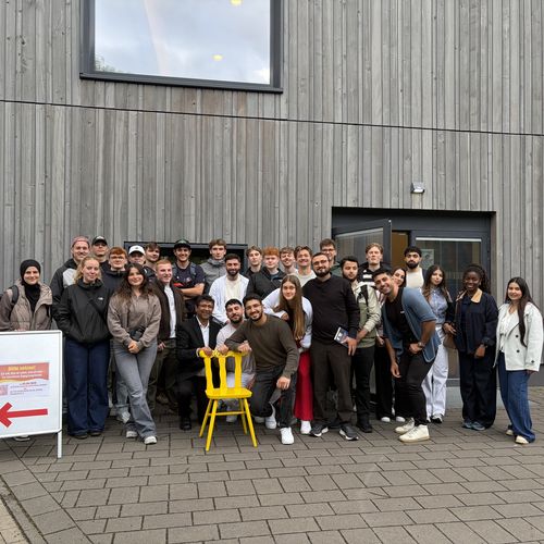 Genaues Hinhören: ISWI-Studierende in Huchting Genaues Hinhören: ISWI-Studierende in Huchting
