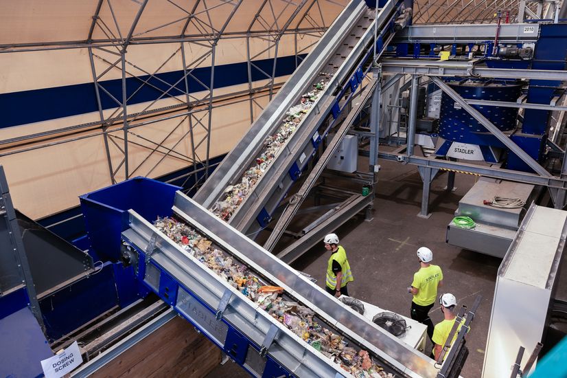 Studierende aus dem deutschsprachigen Raum im STADLER Test- und Innovationszentrum in Krsko, Slowenien bei der STADLER Summer School Foto: STADLER