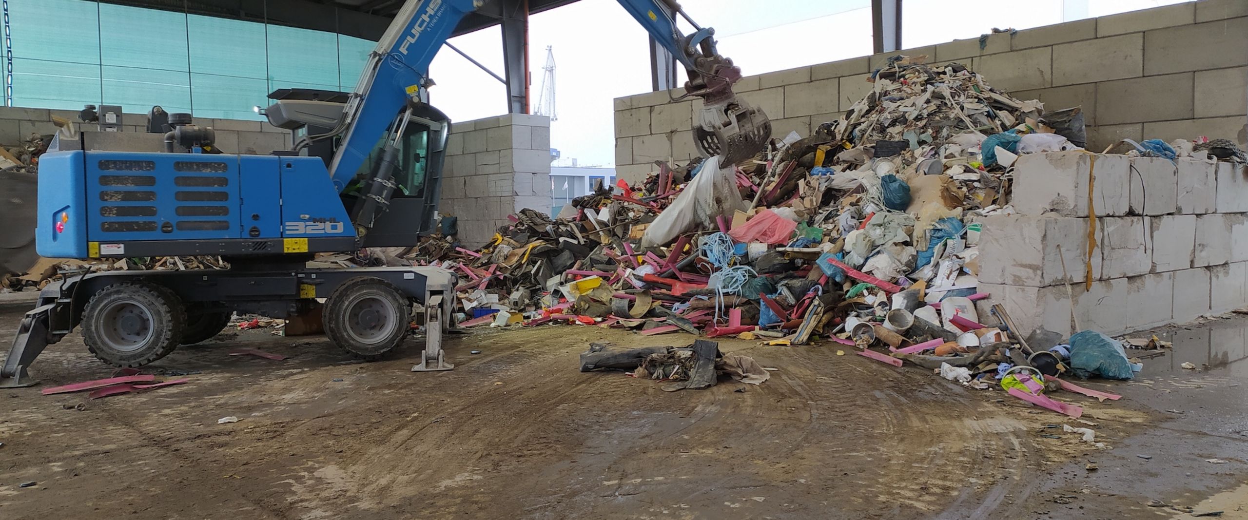 Sortierkran Mobiler Sortierkran bei der Arbeit