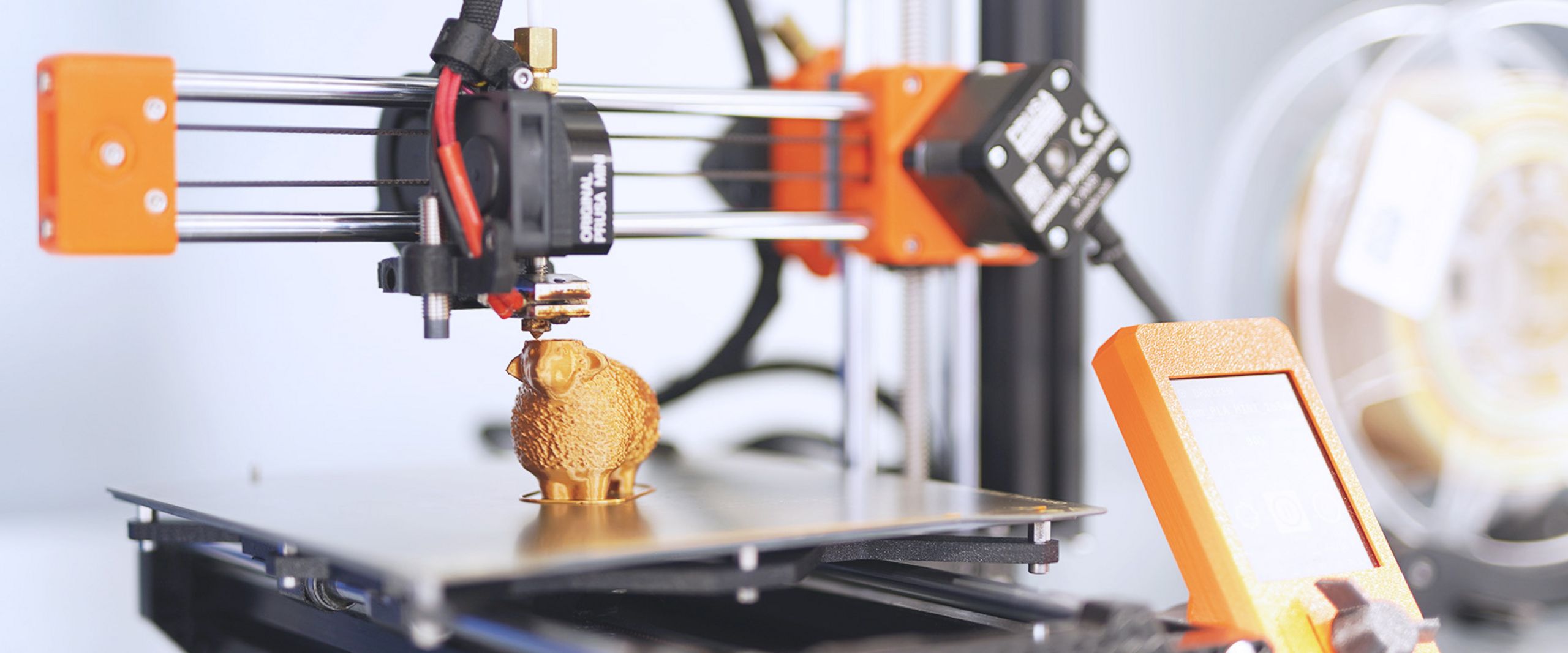 3D-Drucker im FreiRaum@HSB 3D-Drucker im FreiRaum@HSB, der 3D-Drucker druckt ein Schaf